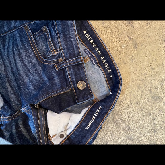 American Eagle Shorts - Picture 3 of 6